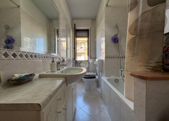 Three-room apartment Villaggio Kennedy, Galliate - photo 5