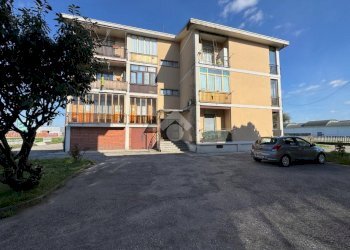 Three-room apartment Villaggio Kennedy, Galliate - photo 17