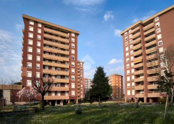 Four-room apartment Via delle Camelie, Cusano Milanino - photo 1