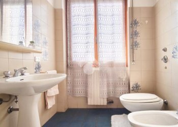 Four-room apartment Via delle Camelie, Cusano Milanino - photo 15