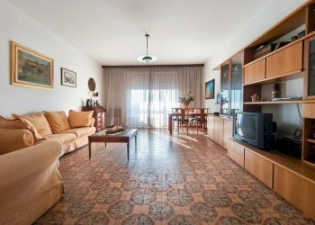 Four-room apartment Via delle Camelie, Cusano Milanino - photo 18