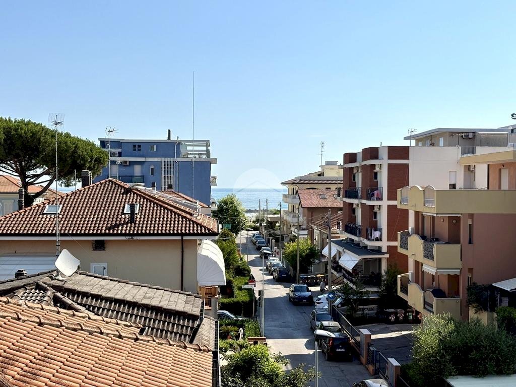Two-room apartment Viale Bainsizza, Rimini - photo 1