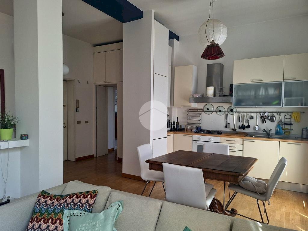 Trilocale piazzale Carlo Archinto, Milano (zona Isola) - foto 2