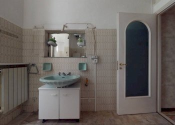 Trilocale Cuneo (zona Centro Storico) - foto 6