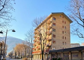 Box Via Monte Grivola, Aosta - foto 1