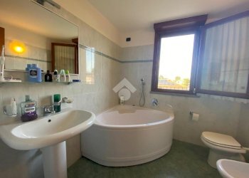 Three-room apartment Via Don Albino Saresella, Corbetta - photo 14