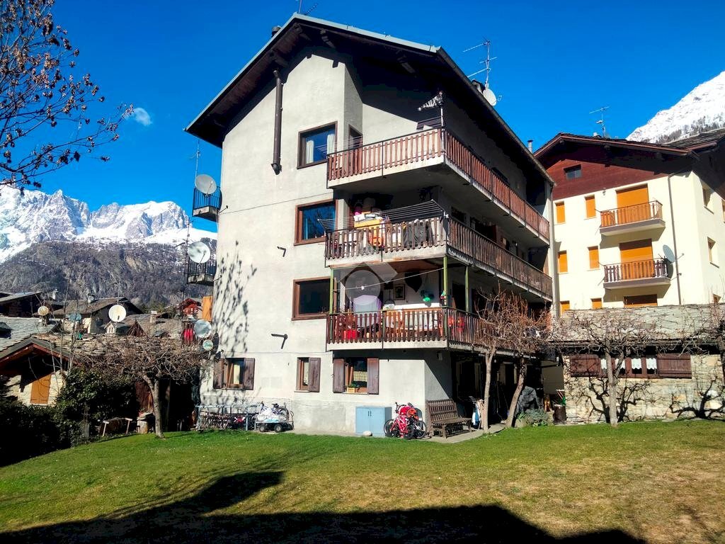 Quadrilocale Pré, Prè-Saint-Didier - foto 2