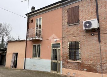 Casa semi indipendente Via Comacchio, Ferrara (zona Cona) - foto 1