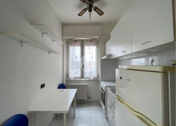 One-room apartment Via Don Vercesi, Bresso - photo 1