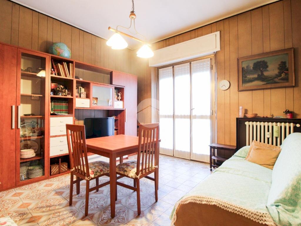 Two-room apartment Via L. Cadorna, Cormano - photo 1