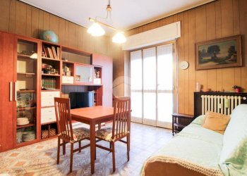 Two-room apartment Via L. Cadorna, Cormano - photo 1