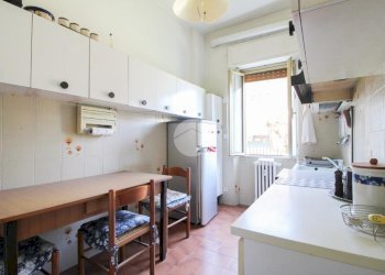 Two-room apartment Via L. Cadorna, Cormano - photo 9