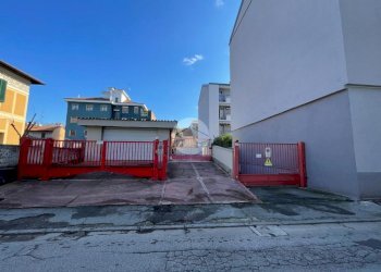 Box Via Michelangelo Buonarroti, Corsico - photo 2