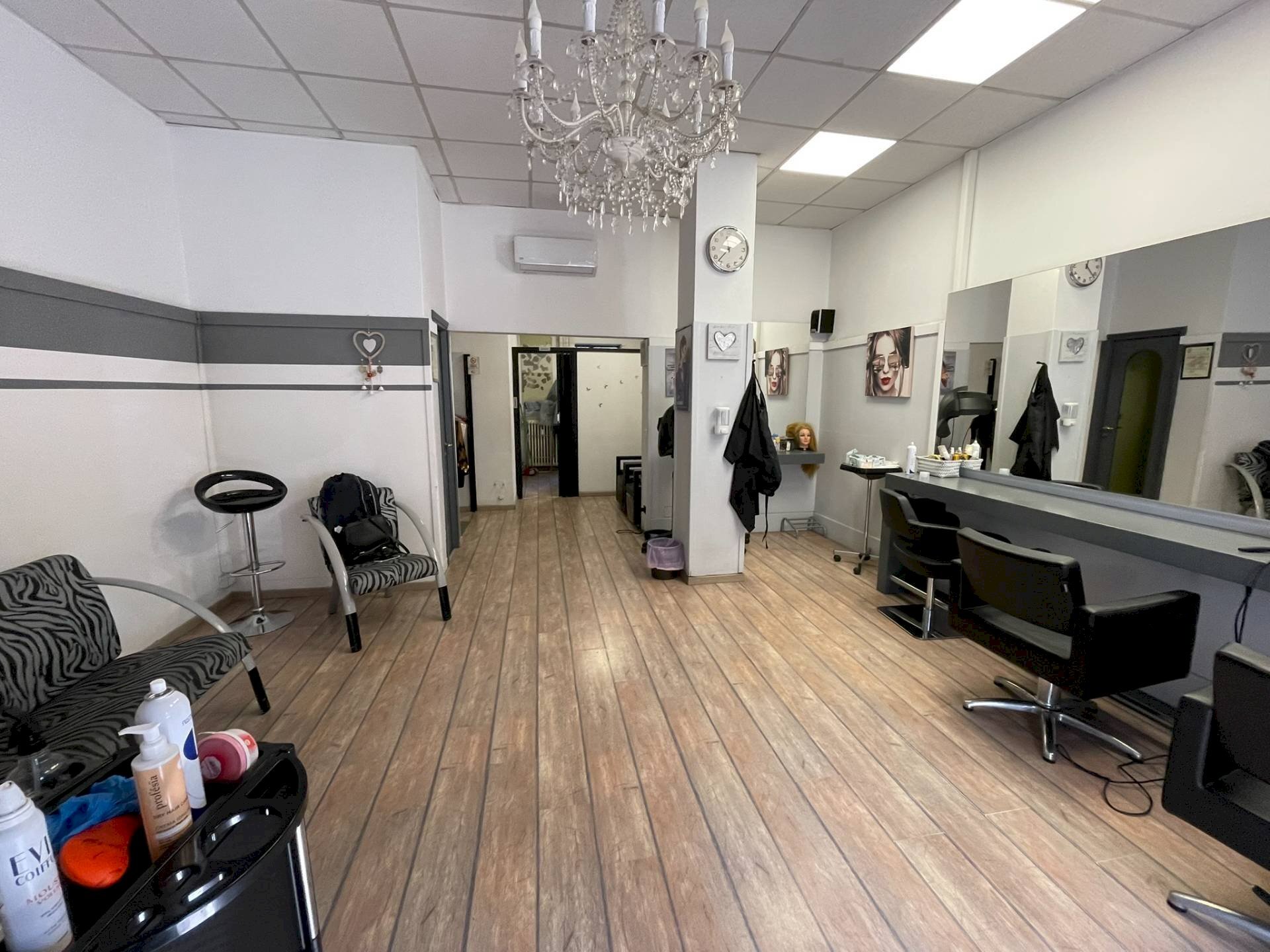 Foto 1 - Commercial Activity Via Santa Caterina
 
27, Legnano - photo 1