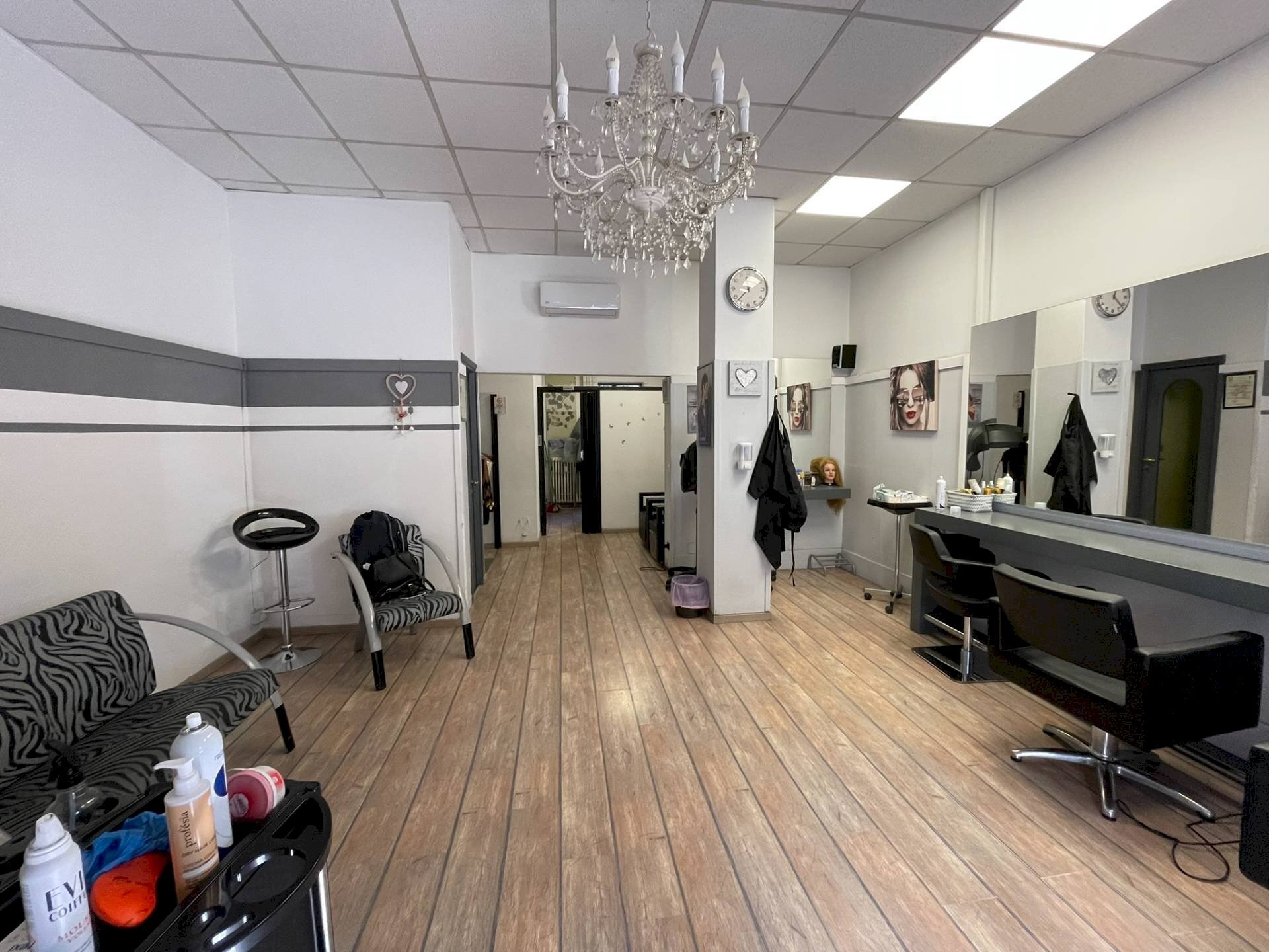 Foto 2 - Commercial Activity Via Santa Caterina
 
27, Legnano - photo 2