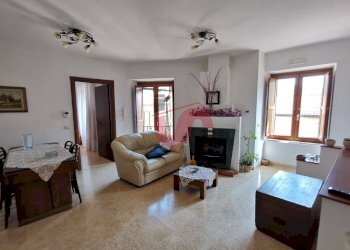 Foto 1 - Semi-detached house Via Mattaleoni
 
28, Vitulano - photo 1