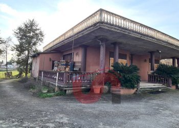 Foto 5 - Commercial Premises Contrada San Chirico, Benevento - photo 5