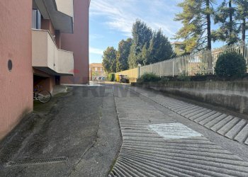 Edificio all\'aperto - Box via Santo Stefano
 
10, Rho - foto 4