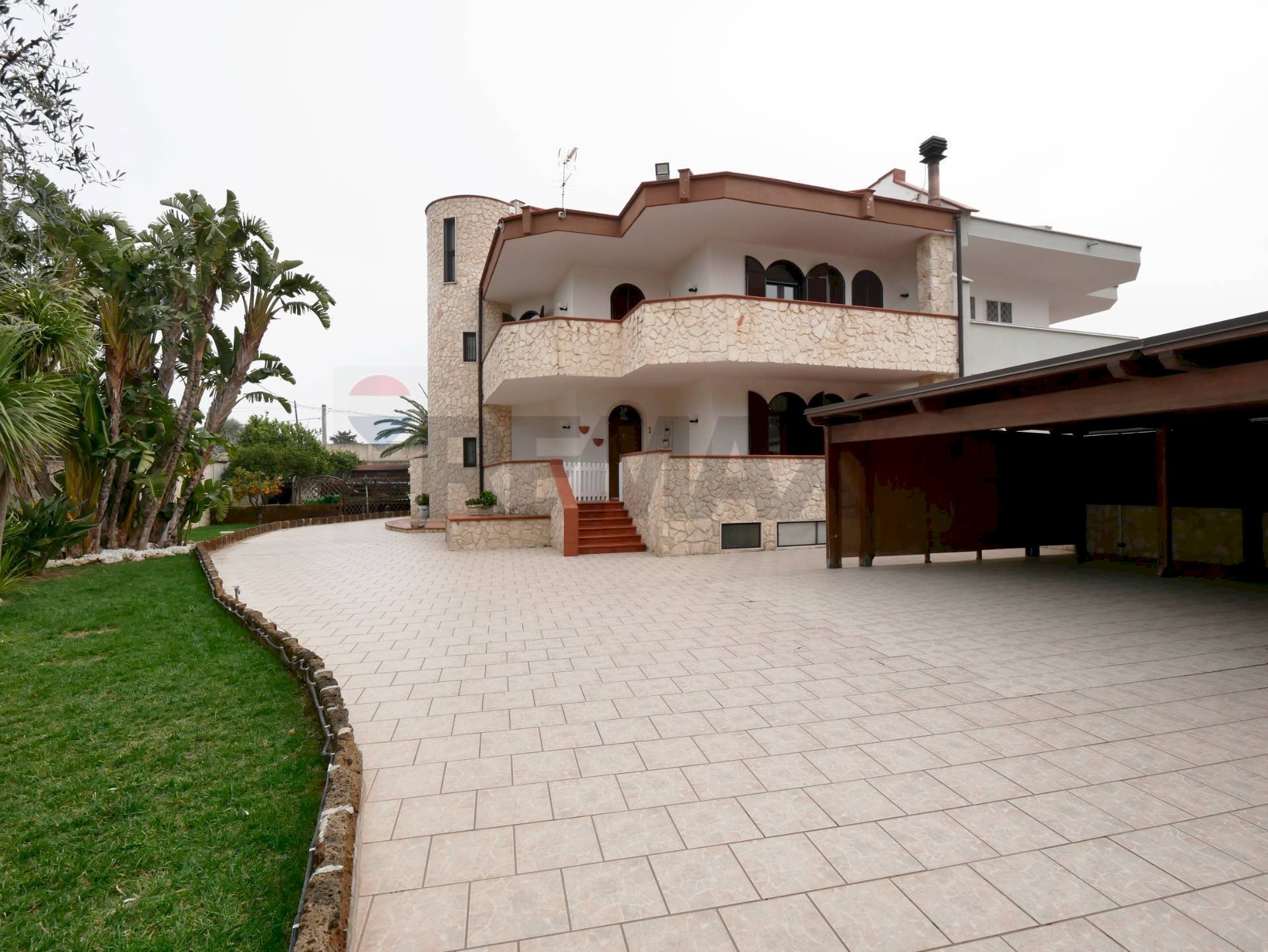 Casa all\'aperto - Villa Strada Detta Della Marina
 
86, Bari - foto 1