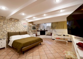 Camera / camera da letto - Villa Strada Detta Della Marina
 
86, Bari - foto 16