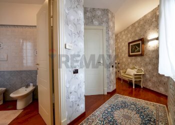 Hall / corridoio - Villa Strada Detta Della Marina
 
86, Bari - foto 20