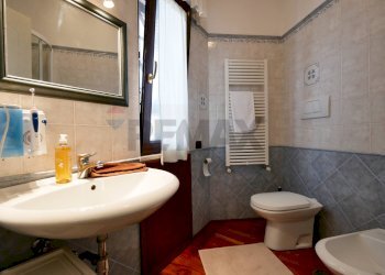 Bagno - Villa Strada Detta Della Marina
 
86, Bari - foto 21