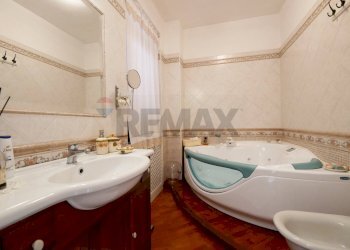 Bagno - Villa Strada Detta Della Marina
 
86, Bari - foto 29