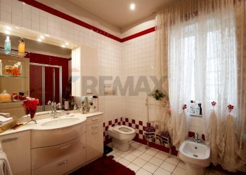 Bagno - Four-room apartment Via Napoli
 
78, Bari - photo 18