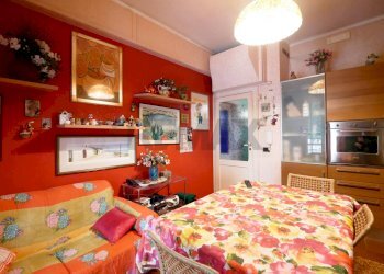 Sala da pranzo - Four-room apartment Via Napoli
 
78, Bari - photo 20