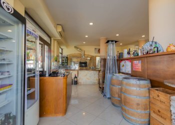 Cucina - Locale Commerciale Via Vanoni
58/60, Triggiano - foto 3