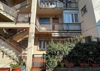 Edificio all\'aperto - Three-room apartment VIA CASTAGNA
 
13, Viggiù - photo 1