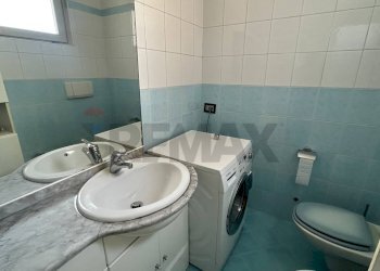 Bagno - Three-room apartment VIA CASTAGNA
 
13, Viggiù - photo 17