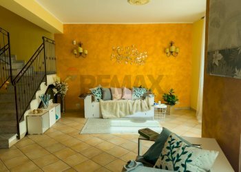 Soggiorno - Villa a Schiera Via San José Maria Escrivá
 
1, Tremestieri Etneo - foto 3