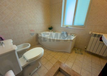 Bagno - Villa a Schiera Via San José Maria Escrivá
 
1, Tremestieri Etneo - foto 18