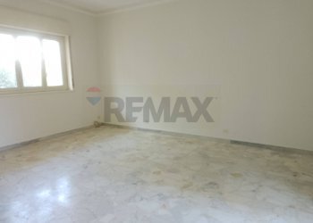Stanza vuota - Apartment Viale Principe Amedeo
 
35, Acireale - photo 11