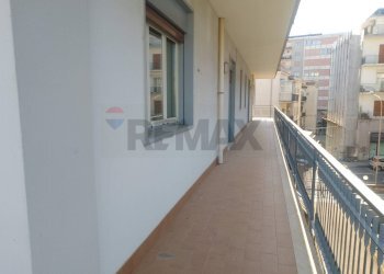 Balcone - Apartment Viale Principe Amedeo
 
35, Acireale - photo 14
