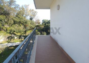 Balcone - Apartment Viale Principe Amedeo
 
35, Acireale - photo 15