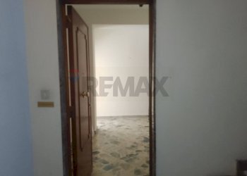 Hall / corridoio - Apartment Viale Principe Amedeo
 
35, Acireale - photo 19