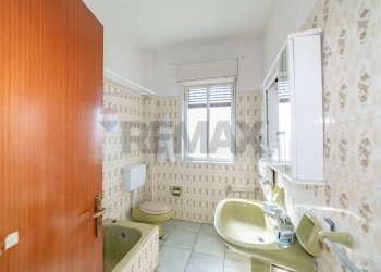 Bagno - Quadrilocale Via Simeto
 
21/23, Misterbianco - foto 13