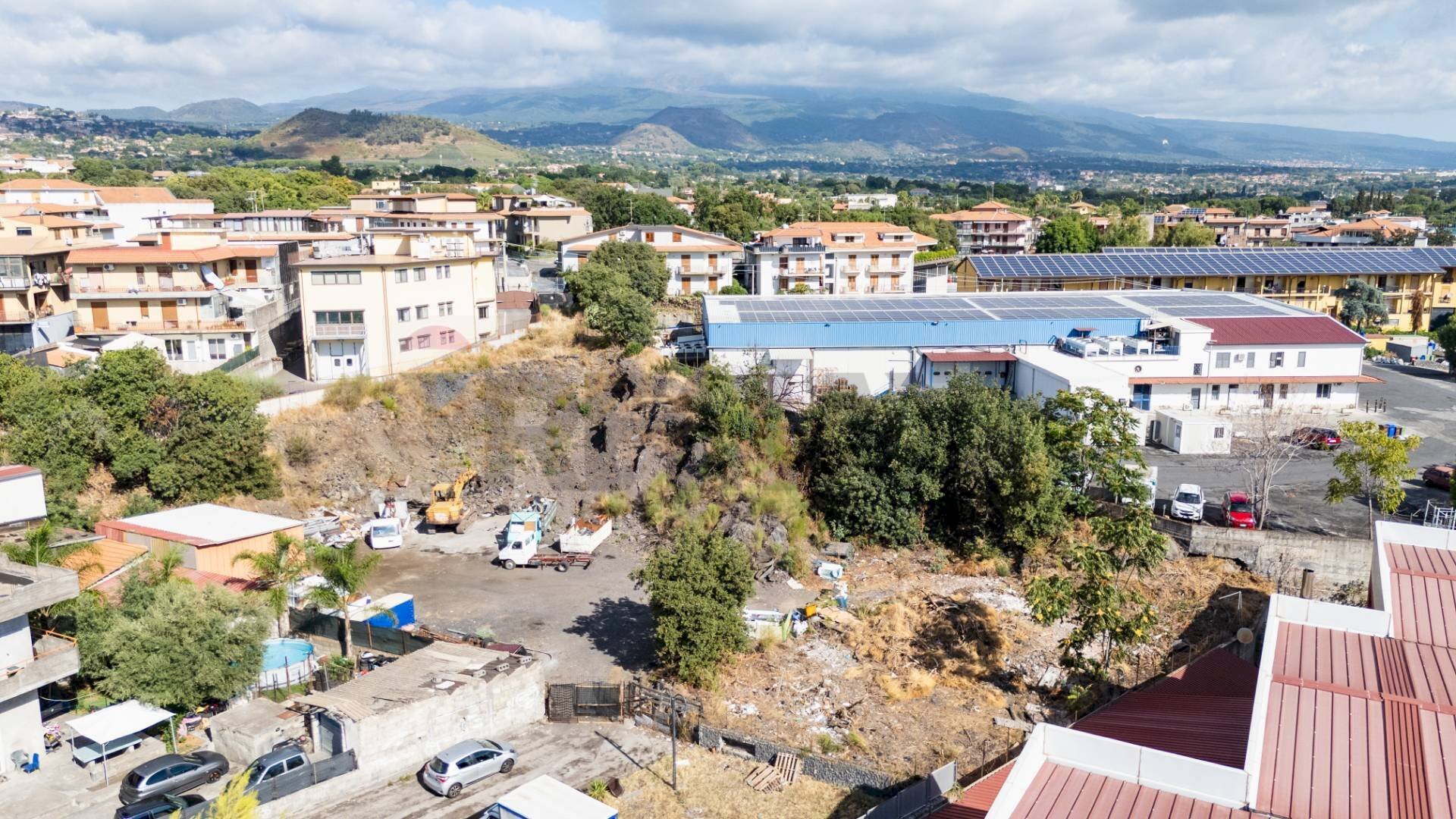 Edificio all\'aperto - Terreno edificabile Via Donatello
 
snc, Aci Sant'Antonio - foto 1