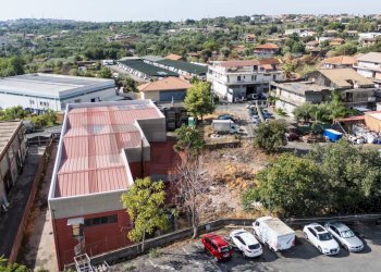 Edificio all\'aperto - Terreno edificabile Via Donatello
 
snc, Aci Sant'Antonio - foto 9