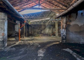 Casa all\'aperto - Capannone Via Archimede
42, Riposto - foto 1