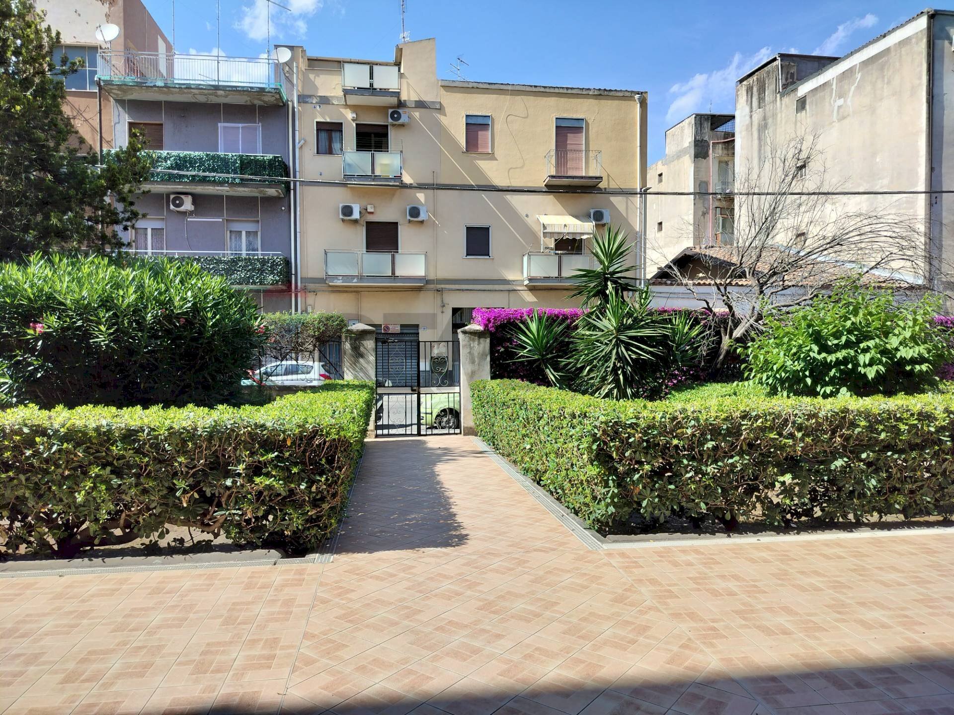 Edificio all\'aperto - Appartamento Via Masaniello
 
13, Catania - foto 2