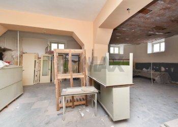 Non correlato - Locale Commerciale Via Eugenio Curiel
1, Adrano - foto 26