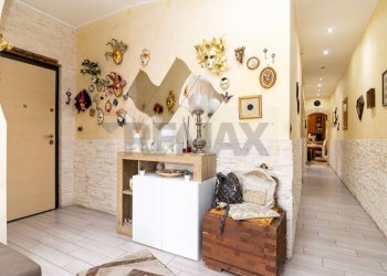 Hall / corridoio - Trilocale Via Jacopo Lo Verde
 
26, Catania - foto 6