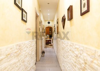 Hall / corridoio - Trilocale Via Jacopo Lo Verde
 
26, Catania - foto 15