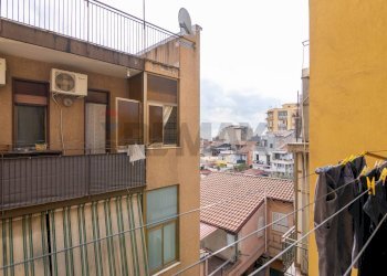 Edificio all\'aperto - Trilocale Via Jacopo Lo Verde
 
26, Catania - foto 23