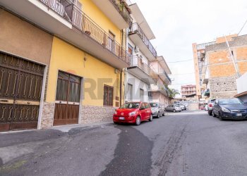 Edificio all\'aperto - Trilocale Via Jacopo Lo Verde
 
26, Catania - foto 38