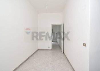 Stanza vuota - Office VIA VITTORIO EMANUELE III
 
112, Santa Venerina - photo 3