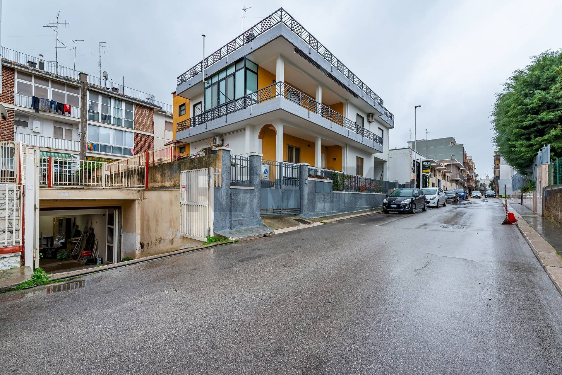 Edificio all\'aperto - Laboratory Modugno - photo 1